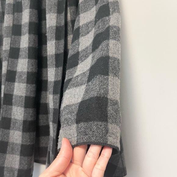 Fylo Plaid Open Front Wool Cardigan Size Large - Picture 5 of 6